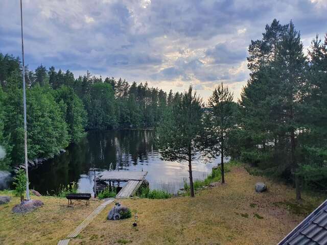 Шале Viihtyisä hirsimökki järven rannalla Siikainen-19